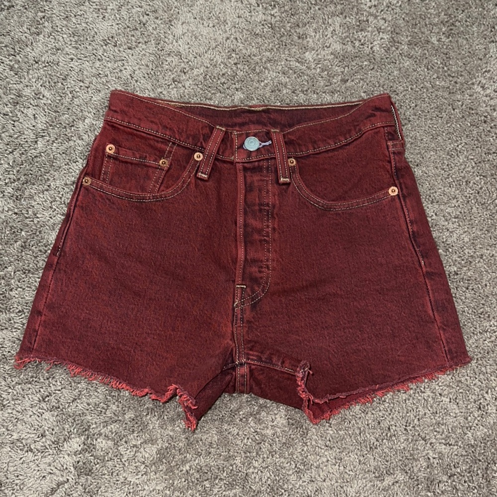 Levi’s 501 Shorts Mottled Red Size 25
